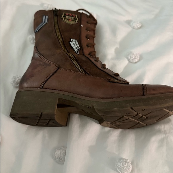 Brown Leather Hiking 🥾 Boots! - Picture 2 of 3